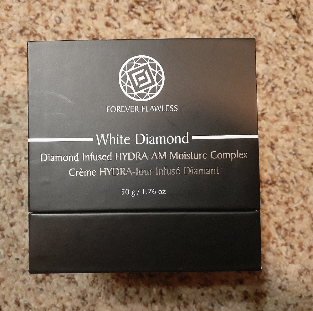 Forever flawless AM moisturizer